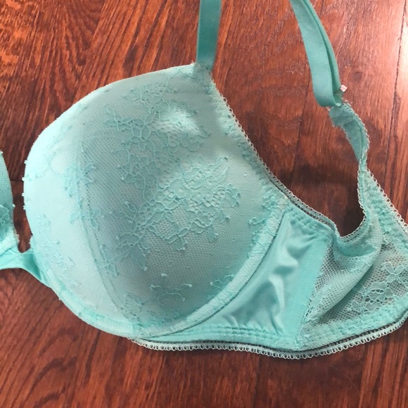 Victoria’s Secret Bra 34DD and M Panty - Set NWT - Picture 8 of 8